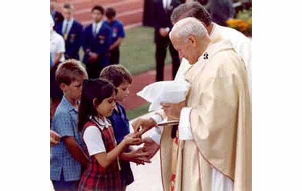 Communion in  hand from JPII 01